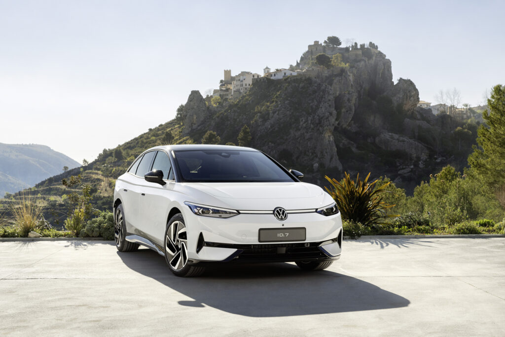 Volkswagen ID.7 berline 100% électrique, voiture electrique concurrente tesla ioniq 6