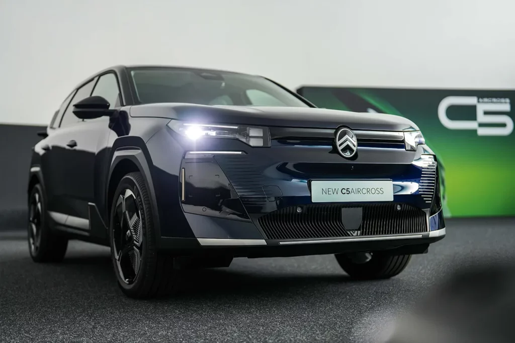 Citroën C5 Aicross 2025 face avant feux leds