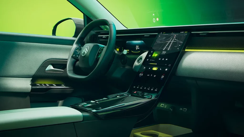 Citroën C5 Aicross 2025 poste de conduite multimedia