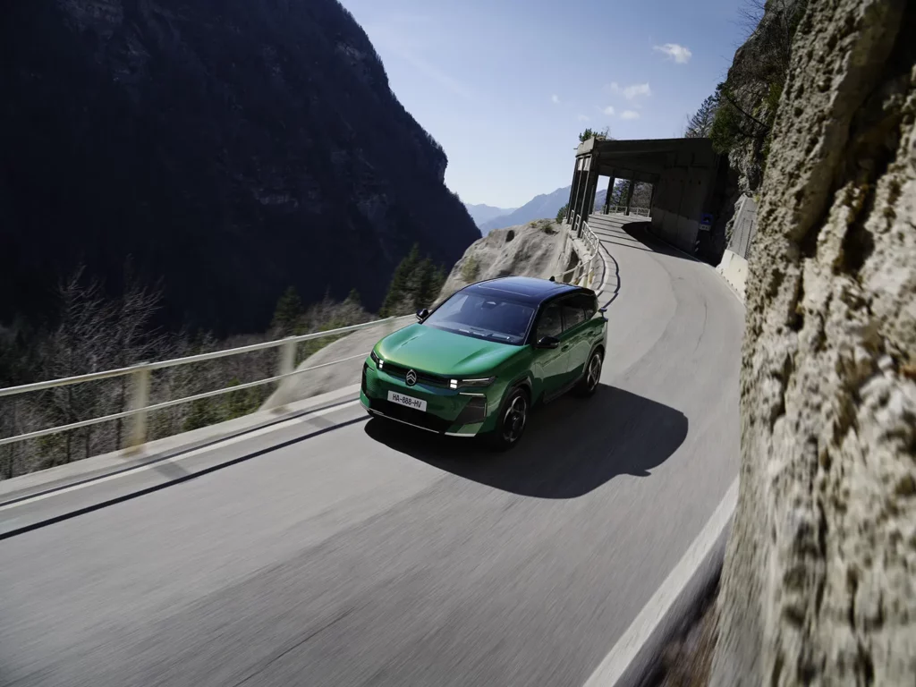 Citroën C5 Aicross 2025 sur la route