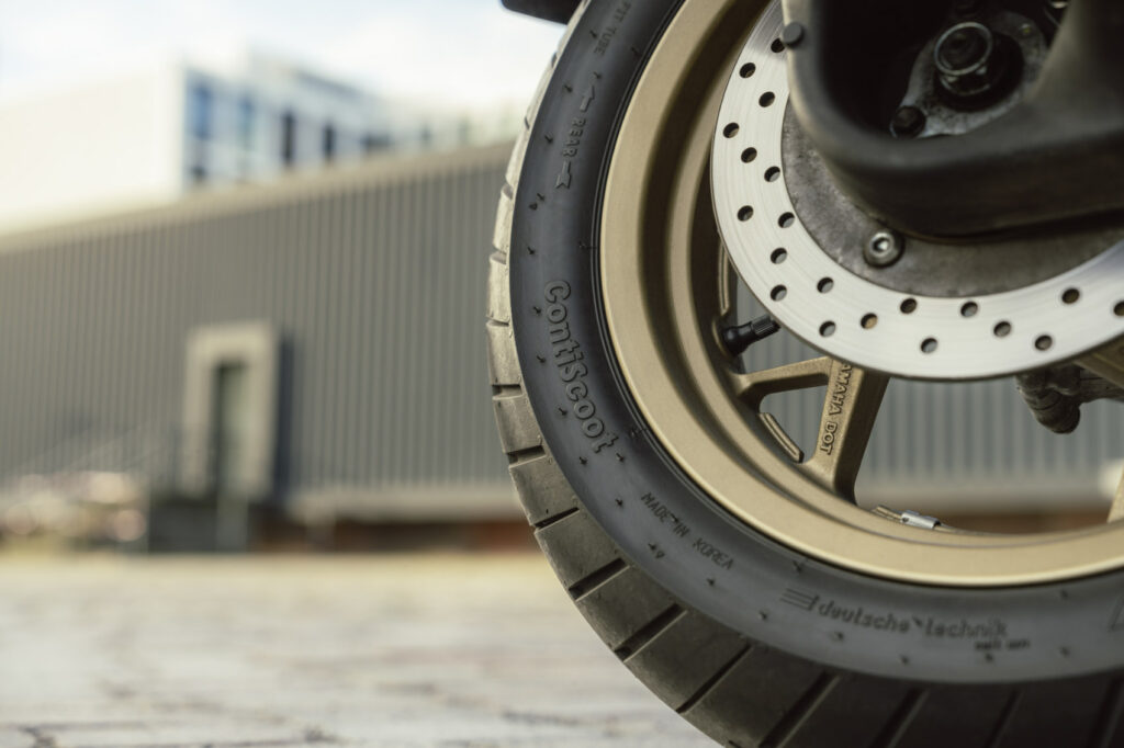 Continental garantie ses pneus ContiScoot, 32 dimensions