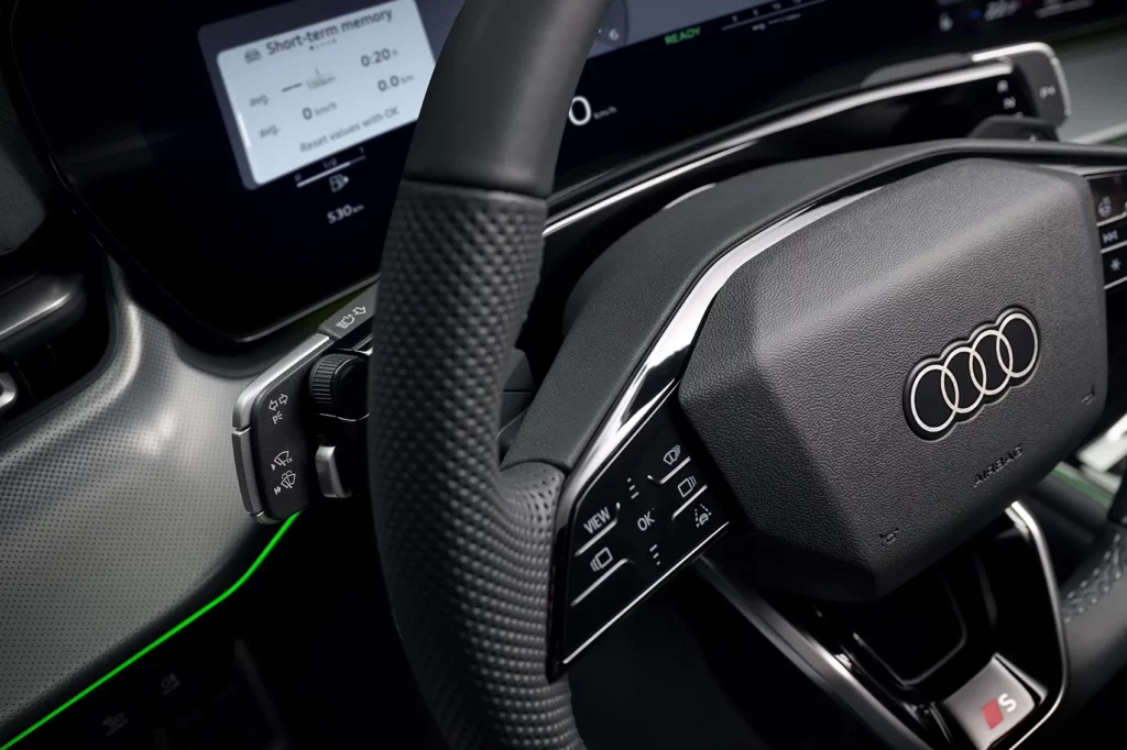 Audi Q6 2026, SUV hybride nouveau bouton planche de bord