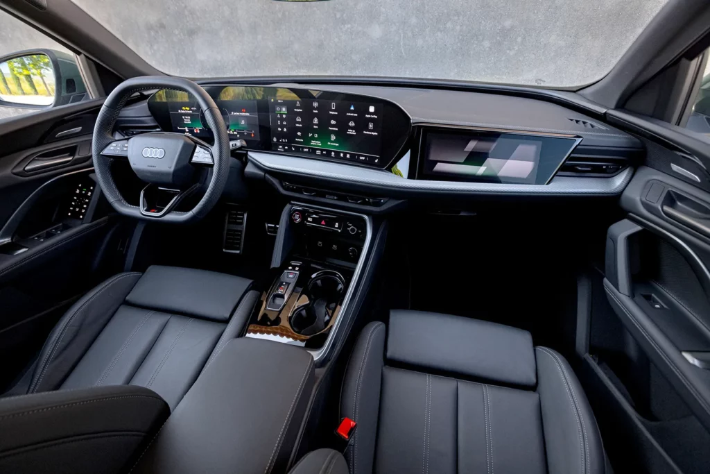 essai Audi Q5 TDI Hybride 2025 poste de conduite interface