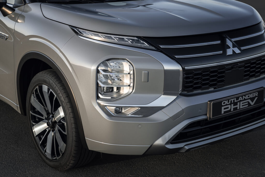 design du mitsubishi outlander phev