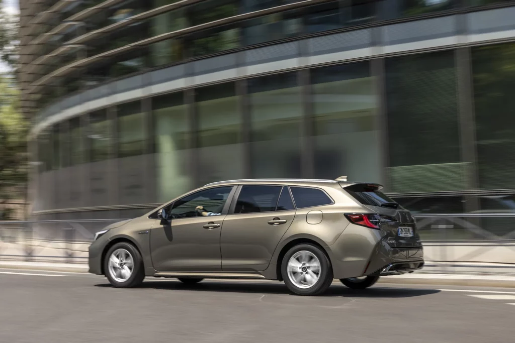 Essai Suzuki Swace 2025 sur la route