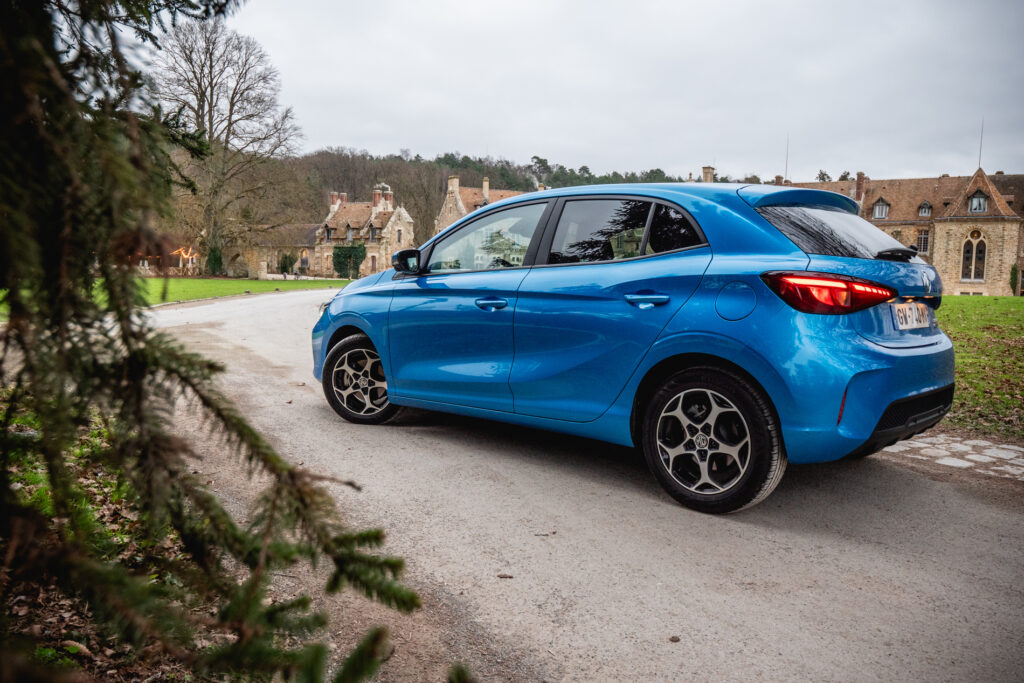 Essai MG3 Hybrid+ trois quart arrière