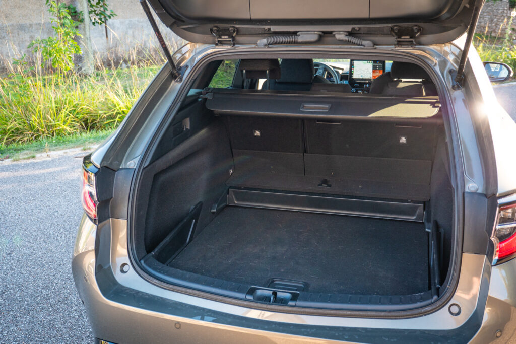 Essai Suzuki Swace coffre 