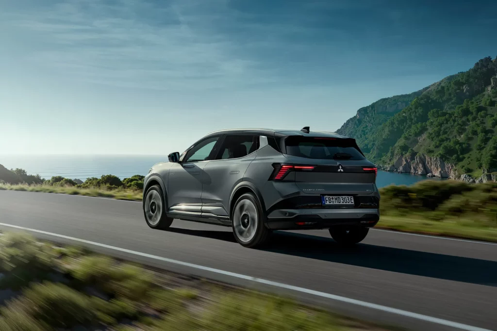 Mitsubishi Eclipse Cross électrique vue arrière