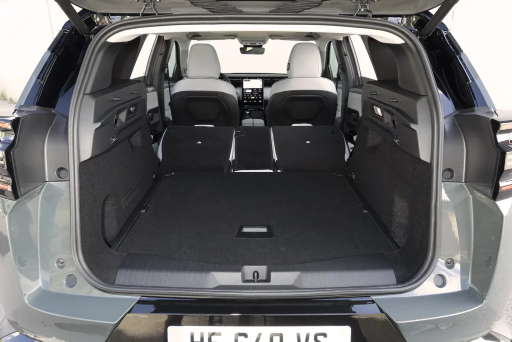 coffre banquette rabattue du Citroën ë-C5 Aircross