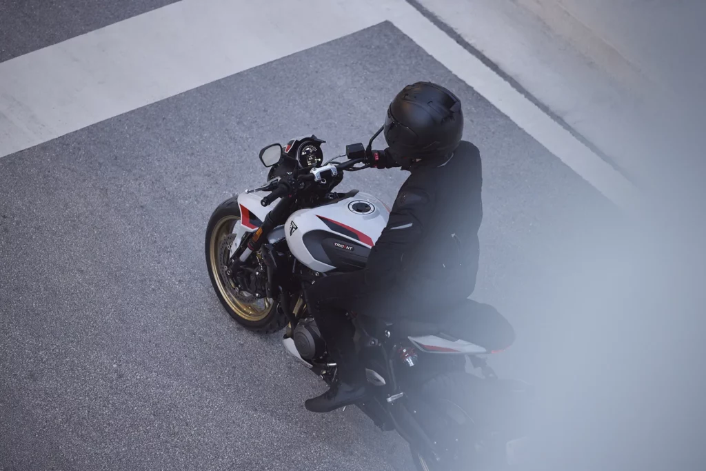 Triumph Trident 800 2026 néo-rétro moins de 10000 €