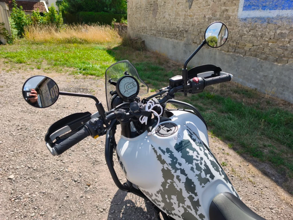 Royal Enfield Himalyan 450 vue compteur